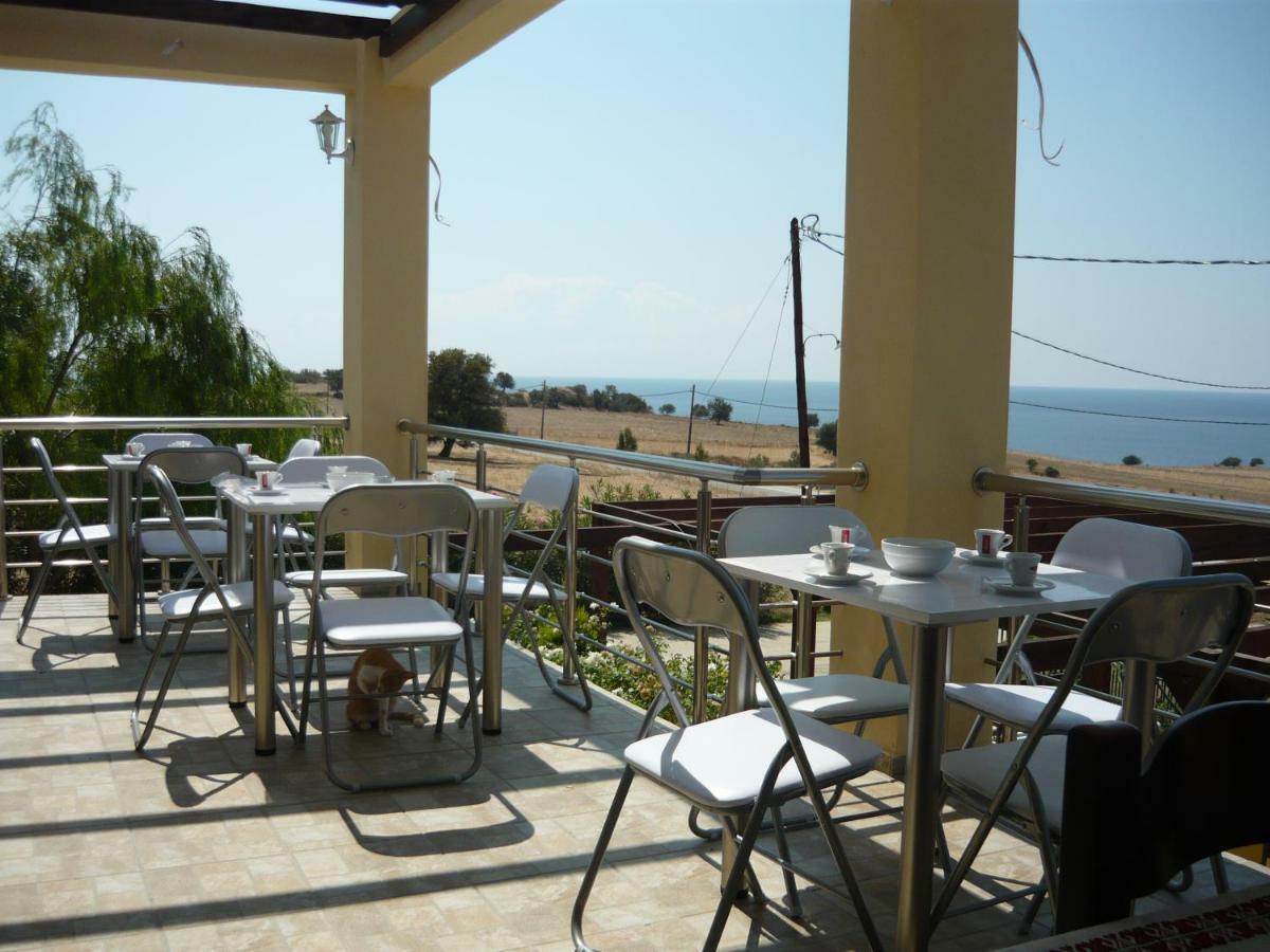 Victory Apartments Hotel Samothraki Bagian luar foto