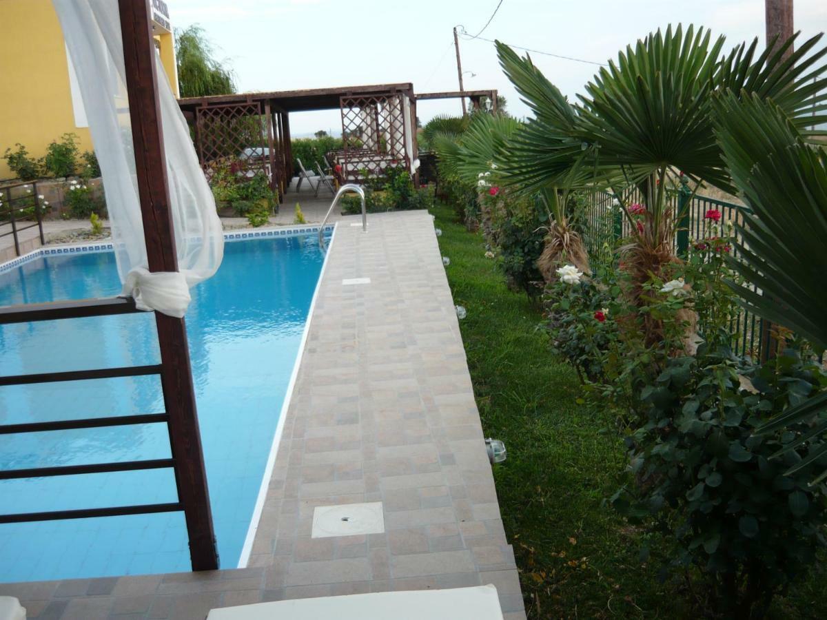Victory Apartments Hotel Samothraki Bagian luar foto