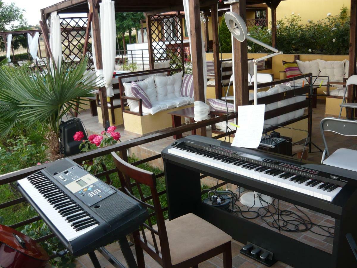 Victory Apartments Hotel Samothraki Bagian luar foto