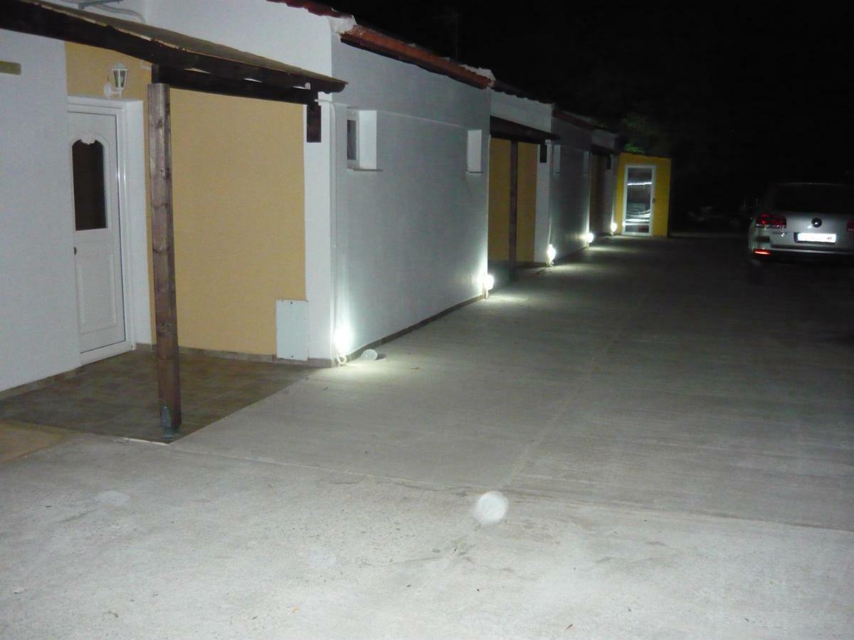 Victory Apartments Hotel Samothraki Bagian luar foto